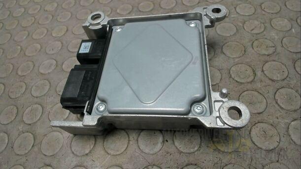 Foto: AIRBAGSTEUERGERÄT eines Ford Mondeo Turnier 2.0 TDCi Aut.