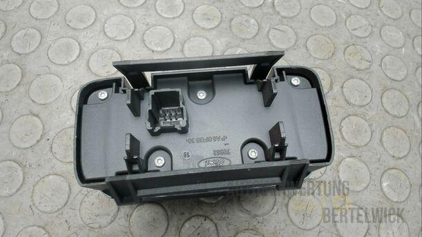 Foto: LICHTSCHALTER eines Ford Mondeo Turnier 2.0 TDCi Aut.