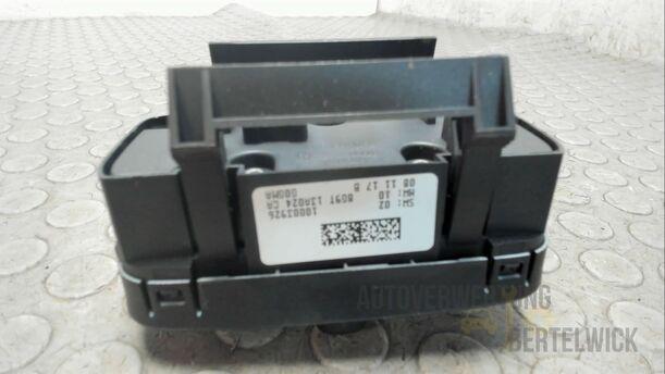 Foto: LICHTSCHALTER eines Ford Mondeo Turnier 2.0 TDCi Aut.