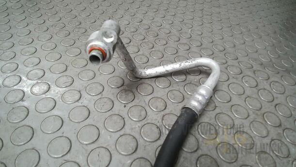 Foto: SCHLAUCH KONDENSATOR/ KOMPRESSOR eines Ford Focus C-MAX 1.6 Ti-VCT
