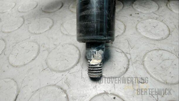 Foto: SCHEIBENWISCHERMOTOR HINTEN eines Ford Mondeo Turnier 2.0 TDCi Aut.