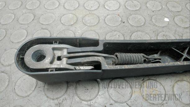 Foto: SCHEIBENWISCHERARM HINTEN eines Ford Mondeo Turnier 2.0 TDCi Aut.