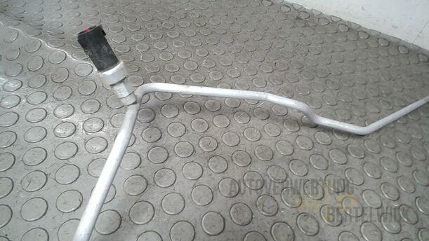 Foto: SCHLAUCH KONDENSATOR/ VERDAMPFER eines Ford Focus C-MAX 1.6 Ti-VCT