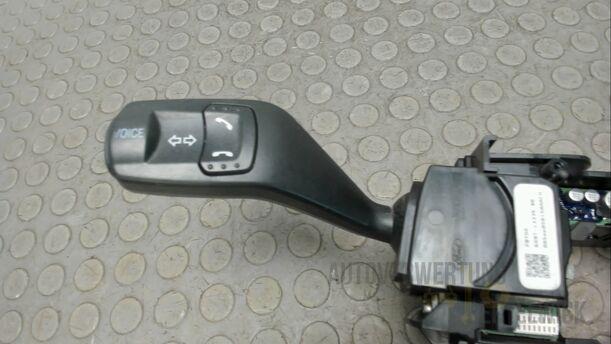 Foto: LENKSTOCKSCHALTER / KOMBISCHALTER eines Ford Mondeo Turnier 2.0 TDCi Aut.