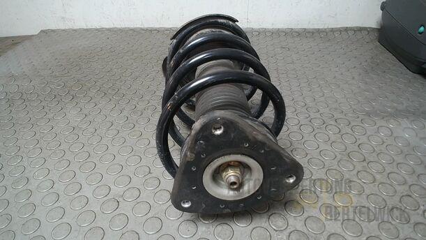 Foto: FEDERBEIN VORN LINKS eines Ford Focus C-MAX 1.6 Ti-VCT