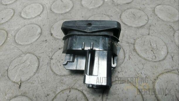 Foto: FENSTERHEBERSCHALTER eines Ford Mondeo Turnier 2.0 TDCi Aut.