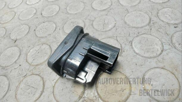 Foto: FENSTERHEBERSCHALTER eines Ford Mondeo Turnier 2.0 TDCi Aut.