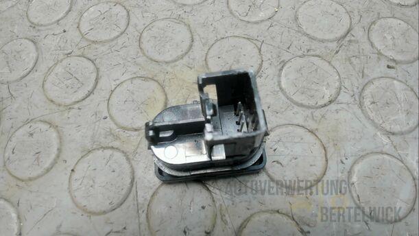 Foto: FENSTERHEBERSCHALTER eines Ford Mondeo Turnier 2.0 TDCi Aut.