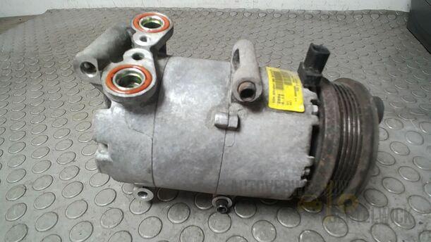 Foto: KOMPRESSOR KLIMAANLAGE/ KLIMAKOMPRESSOR eines Ford Focus C-MAX 1.6 Ti-VCT