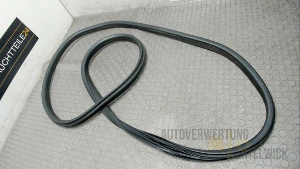 Foto: TÜRDICHTUNG VORNE LINKS eines Ford Mondeo Turnier 2.0 TDCi Aut.