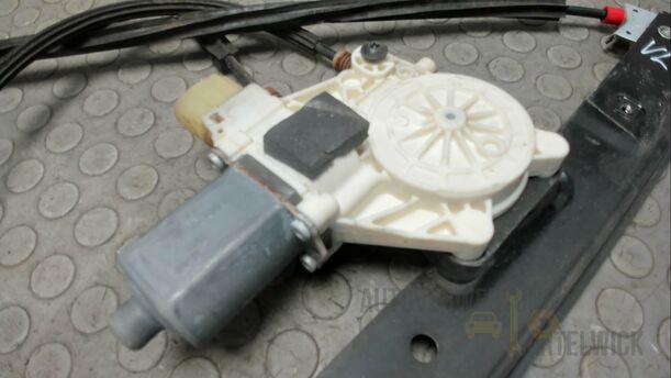 Foto: FENSTERHEBER VORNE LINKS eines Ford Mondeo Turnier 2.0 TDCi Aut.