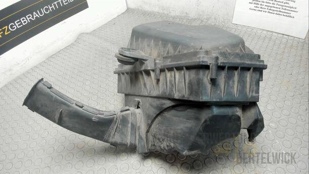 Foto: LUFTFILTERKASTEN eines Ford Mondeo Turnier 2.0 TDCi Aut.