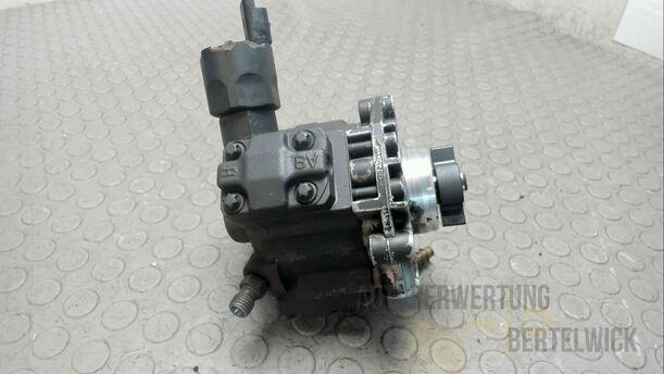 Foto: DIESELEINSPRITZPUMPE / HOCHDRUCKPUMPE eines Ford Mondeo Turnier 2.0 TDCi Aut. GL