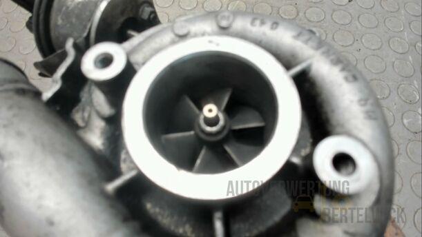 Foto: TURBOLADER ( QXBA ) eines Ford Mondeo Turnier 2.0 TDCi Aut. GL
