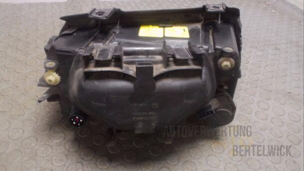 Foto: SCHEINWERFER LINKS eines Audi A4 Avant 1.8 GL