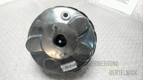 Foto: BREMSKRAFTVERSTÄRKER eines Ford Mondeo Turnier 2.0 TDCi Aut. GL