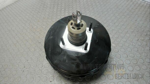 Foto: BREMSKRAFTVERSTÄRKER eines Ford Mondeo Turnier 2.0 TDCi Aut. GL