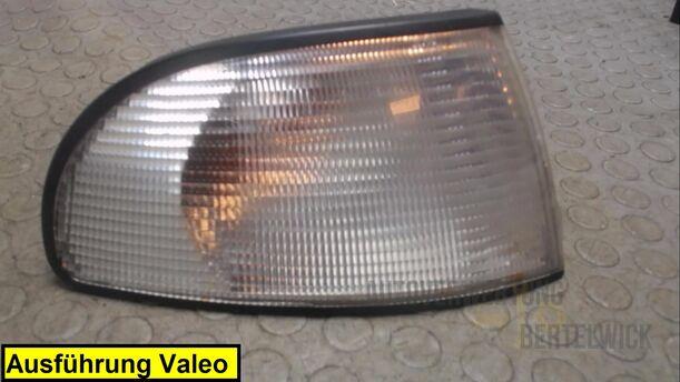 Foto: BLINKER / BLINKLEUCHTE RECHTS (VALEO) eines Audi A4 Avant 1.8 GL