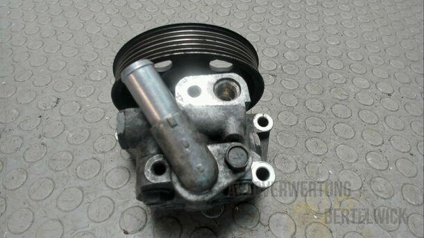 Foto: PUMPE SERVOLENKUNG eines Ford Mondeo Turnier 2.0 TDCi Aut. GL
