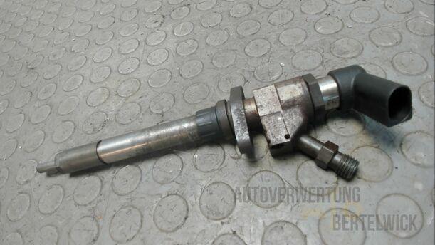 Foto: DIESELEINSPRITZVENTIL / EINSPRITZDÜSE eines Ford Mondeo Turnier 2.0 TDCi Aut. GL
