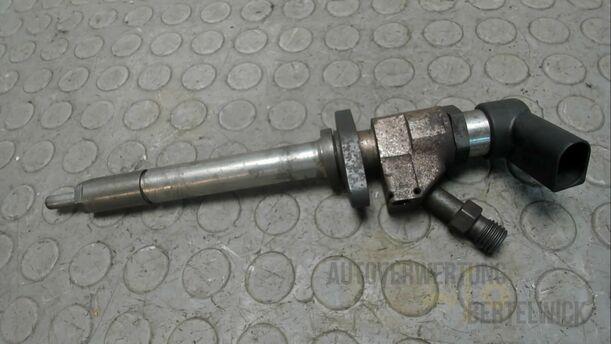 Foto: DIESELEINSPRITZVENTIL / EINSPRITZDÜSE eines Ford Mondeo Turnier 2.0 TDCi Aut. GL