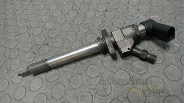 Foto: DIESELEINSPRITZVENTIL / EINSPRITZDÜSE eines Ford Mondeo Turnier 2.0 TDCi Aut. GL