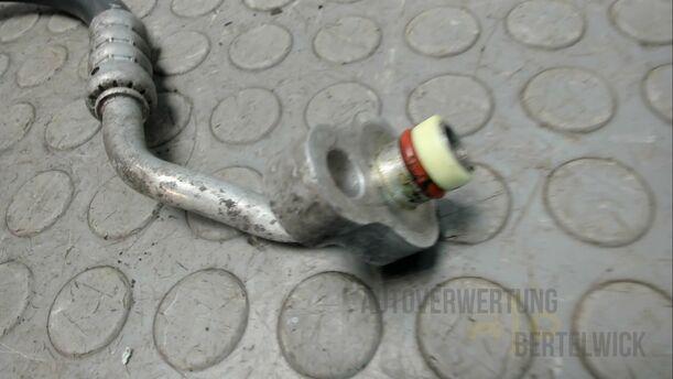 Foto: KLIMALEITUNG / SCHLAUCHROHRLEITUNG eines Ford Mondeo Turnier 2.0 TDCi Aut. GL