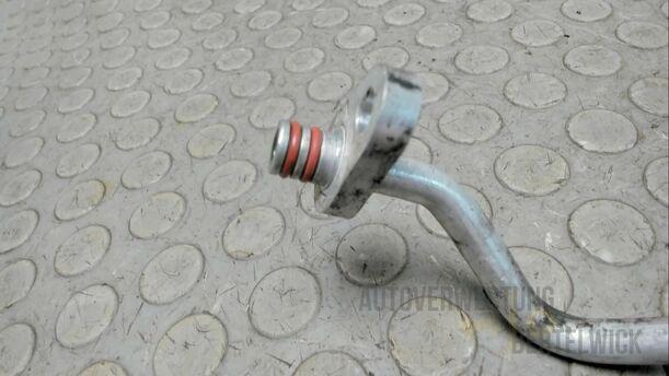 Foto: KLIMALEITUNG / SCHLAUCHROHRLEITUNG eines Ford Mondeo Turnier 2.0 TDCi Aut. GL