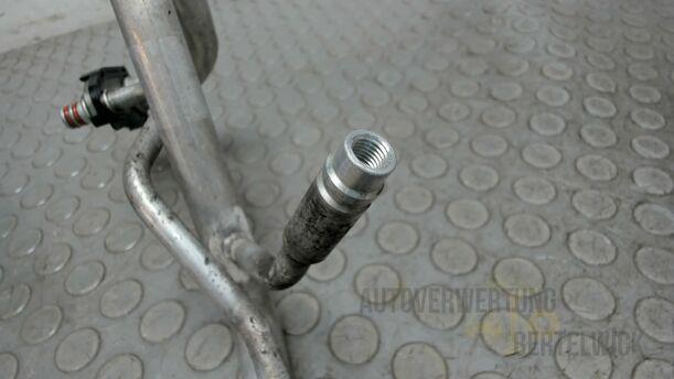 Foto: KLIMALEITUNG / SCHLAUCH eines Ford Mondeo Turnier 2.0 TDCi Aut. GL
