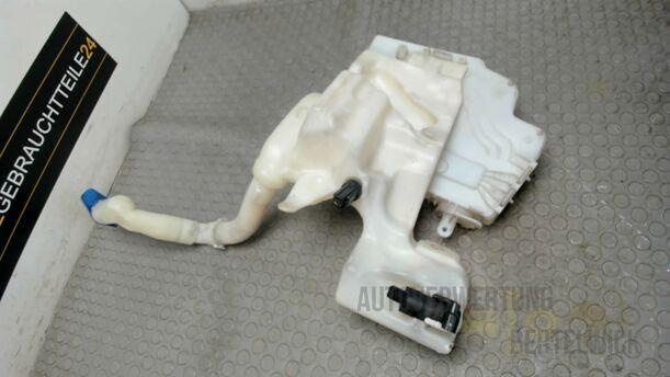 Foto: SCHEIBENWASCHBEHÄLTER eines Ford Mondeo Turnier 2.0 TDCi Aut. GL