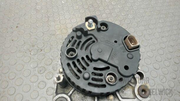 Foto: LICHTMASCHINE / GENERATOR ( 70A ) eines VW Lupo 1.0 GL