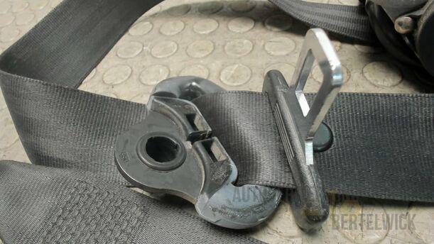 Foto: SICHERHEITSGURT VORNE LINKS eines VW Lupo 1.0 GL