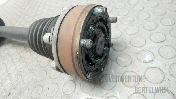 Foto: ANTRIEBSWELLE VORNE LINKS eines VW Lupo 1.0 GL