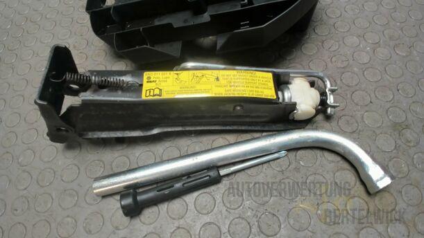 Foto: WAGENHEBER eines VW Lupo 1.0 GL