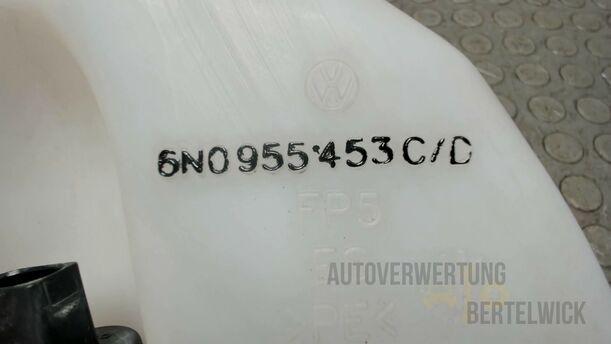 Foto: SCHEIBENWASCHBEHÄLTER eines VW Lupo 1.0 GL