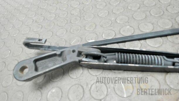 Foto: SCHEIBENWISCHERARME VORNE eines VW Lupo 1.0 GL
