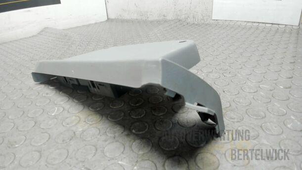 Foto: BECHERHALTER / ABLAGEFACH eines VW Lupo 1.0 GL