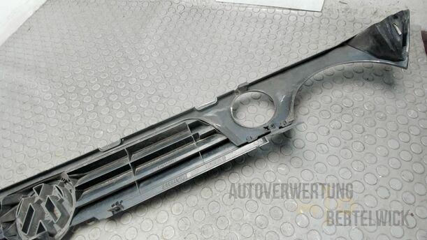 Foto: FRONTBLENDE / KÜHLERGRILL eines VW Lupo 1.0 GL