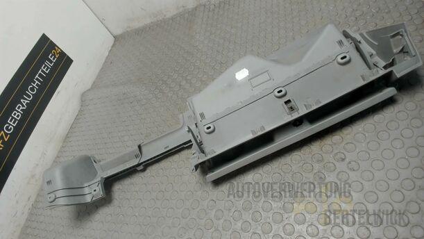 Foto: HANDSCHUHFACH eines VW Lupo 1.0 GL