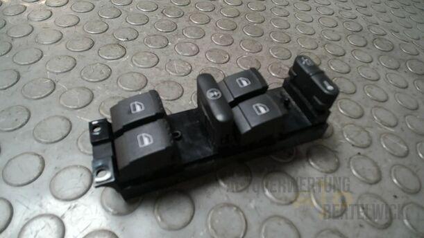 Foto: FENSTERHEBERSCHALTER eines VW Golf 1.4 GLX