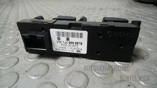 Foto: FENSTERHEBERSCHALTER eines VW Golf 1.4 GLX