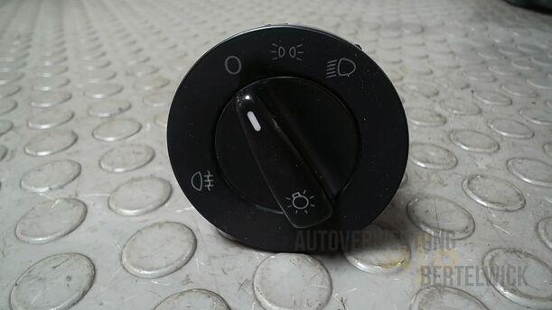 Foto: LICHTSCHALTER eines VW Golf 1.4 GLX