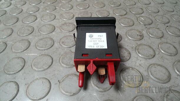 Foto: SCHALTER ESP eines VW Golf 1.4 GLX