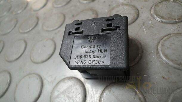 Foto: FENSTERHEBERSCHALTER eines VW Golf 1.4 GLX