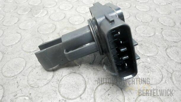 Foto: LUFTMASSENMESSER eines Mazda MPV 2.0 TD GLX
