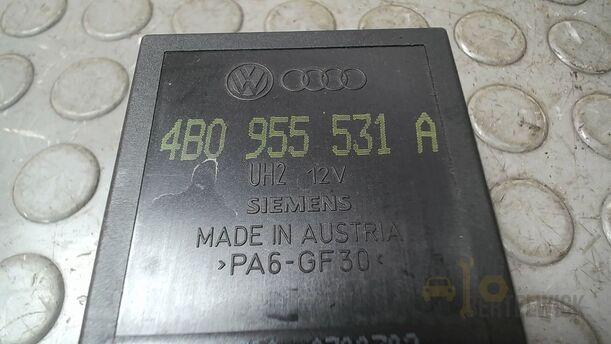 Foto: STEUERGERÄT WISCH WASCH INTERVALLAUTOMATIK eines VW Golf 1.4 GLX