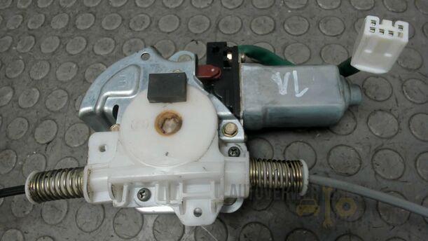 Foto: FENSTERHEBER VORNE LINKS eines Mazda MPV 2.0 TD GLX