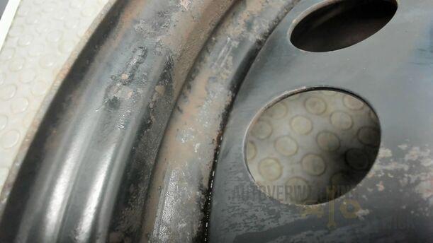 Foto: STAHLFELGE 6,5 X 16 ET39 eines Opel Astra 1.4 Turbo ecoFLEX Start/Stop GLX