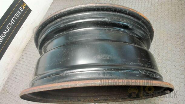 Foto: STAHLFELGE 6,5 X 16 ET39 eines Opel Astra 1.4 Turbo ecoFLEX Start/Stop GLX