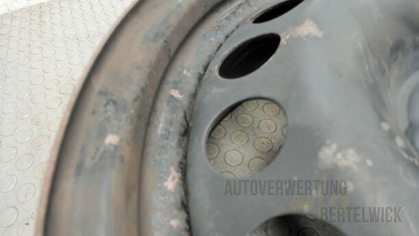 Foto: STAHLFELGE 6,5 X 16 ET39 eines Opel Astra 1.4 Turbo ecoFLEX Start/Stop GLX